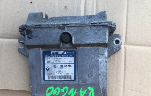 Renault Kangoo I Engine control unit/module 77001118206