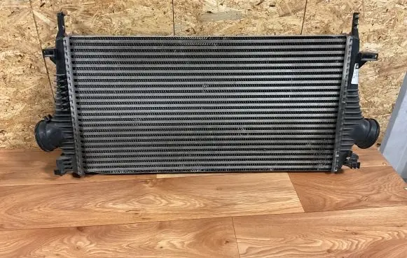 Opel Insignia A Intercooler radiator 13241751