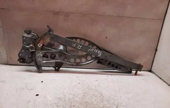 Volkswagen PASSAT B3 Front door manual window regulator 357837402
