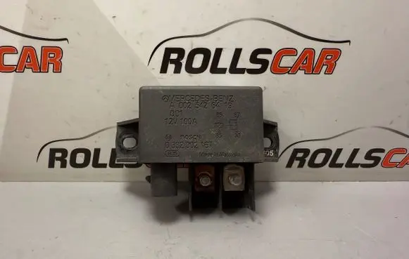 Mercedes-Benz CLS C219 Charging relay A0025426419