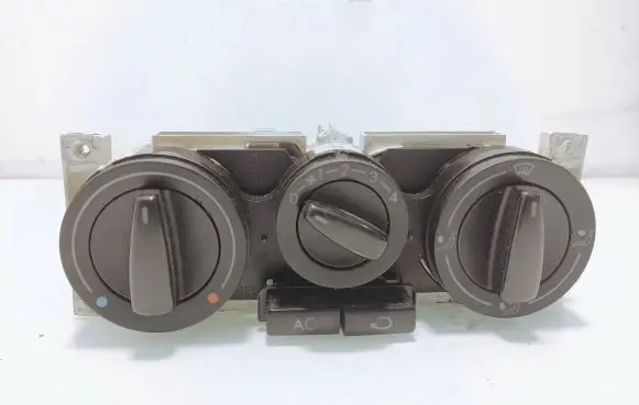 Volkswagen Golf IV Climate control unit 1J0820045F 657837L08 901511210000