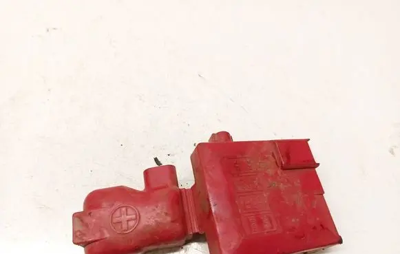 Toyota Yaris Fuse box cover 