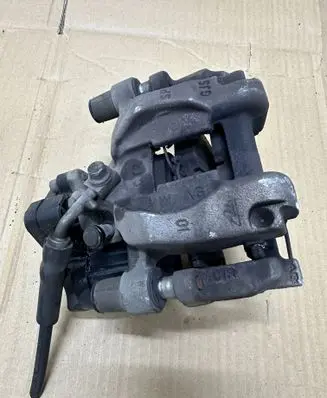 Skoda Superb B8 (3V) Rear brake caliper 3Q0615405R