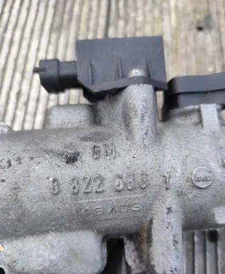 Opel Vectra C Throttle valve 08225801 424S06A08001 0281002437