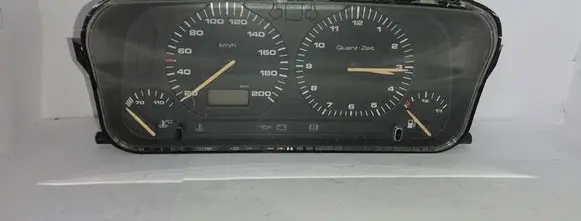 Volkswagen Golf III Speedometer (instrument cluster) 88311188 1H6919033