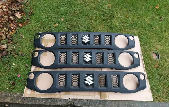 Suzuki Jimny Front bumper lower grill 7211178R0