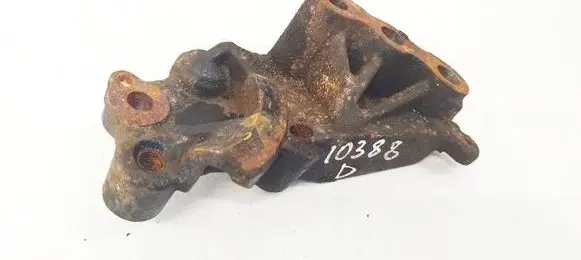 Honda CR-V Engine mounting bracket