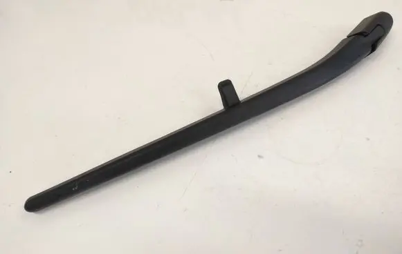 Chevrolet Captiva Rear wiper blade arm