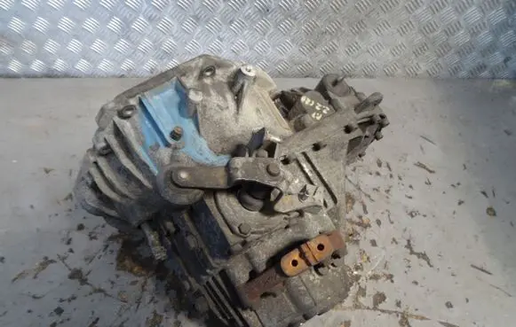 Chrysler PT Cruiser Manual 5 speed gearbox P05273474AB