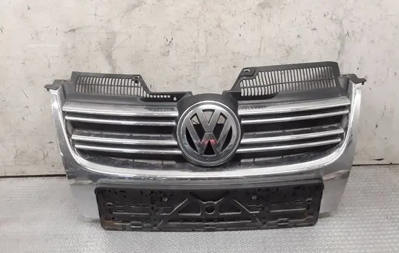 Volkswagen Jetta V Front bumper upper radiator grill 1K5853651