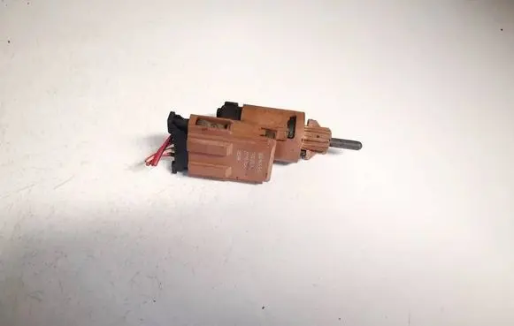 Audi A4 S4 B6 8E 8H Brake pedal sensor switch 3b0945511