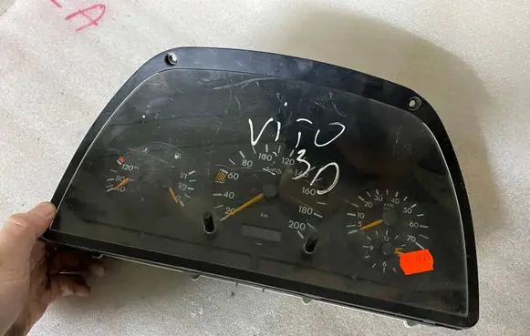 Mercedes-Benz Vito Viano W638 Speedometer (instrument cluster) a0005423401 0005423401