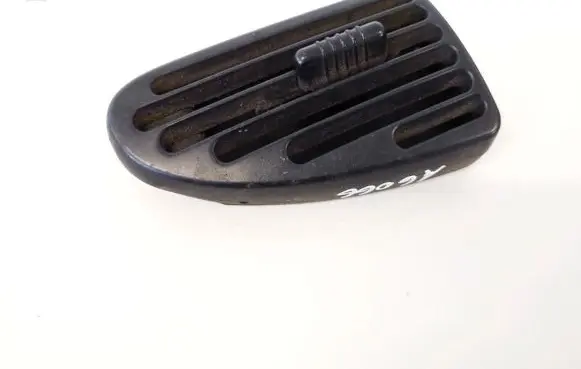 Dodge Grand Caravan Dash center air vent grill