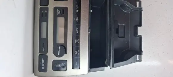 Toyota Corolla E120 E130 Climate control unit 554111A240
