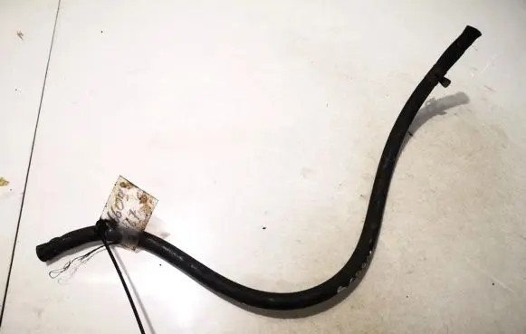 Volkswagen PASSAT B3 Engine coolant pipe/hose