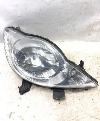 Peugeot 107 Headlight/headlamp 811100H030 89033104