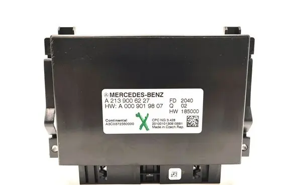 Mercedes-Benz CLA C118 X118 Transfer box differential control unit A2139006227
