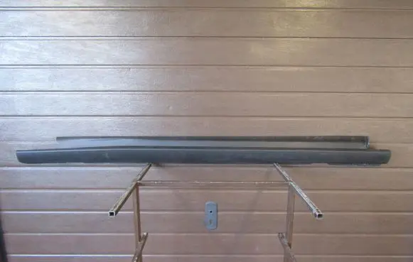 Front sill (body part)