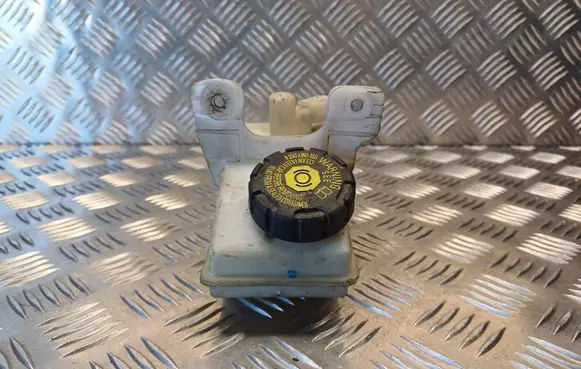 Renault Espace - Grand espace IV Brake fluid reservoir 8200021398