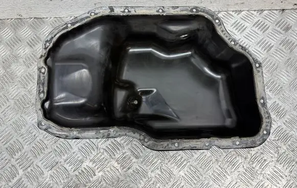 Toyota Verso Oil sump 121020R020
