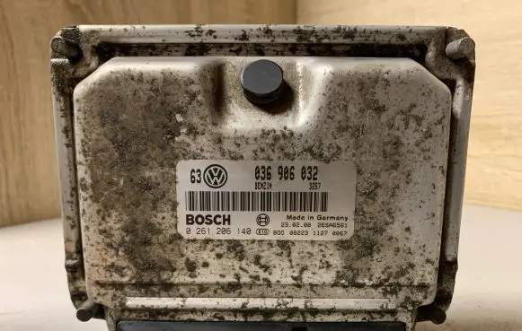 Volkswagen Golf IV Engine control unit/module 036906032 26SA6567 61206140