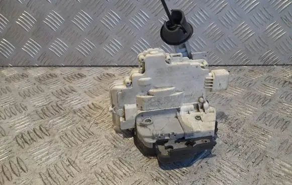 Audi A6 S6 C6 4F Rear door lock 4F0839016A