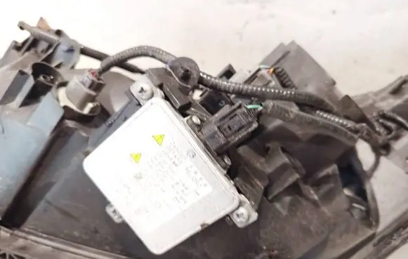 Honda CR-V Headlight ballast module Xenon d4sd4r2000h