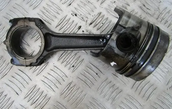 Piston with connecting rod
