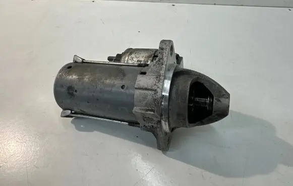 Ford Fiesta Starter motor 8V2111000BE 30659513 TS12E10