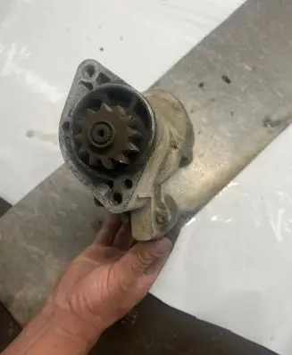 Nissan Navara D22 Starter motor