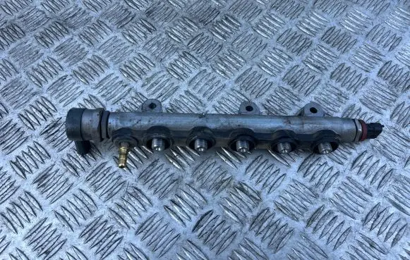 Nissan X-Trail T31 Fuel main line pipe 044521415 0265216042