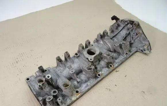 Mercedes-Benz A W177 Rocker cam cover A2820100201