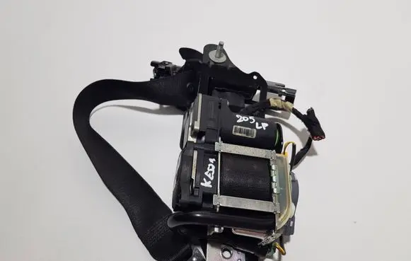 Mercedes-Benz C W205 Front seatbelt 630146300BFR 630146300