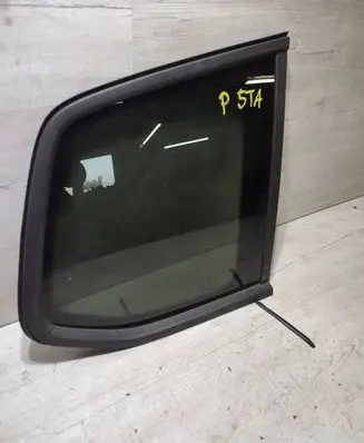 Volkswagen Touran III Rear side window 43R011595 E000199