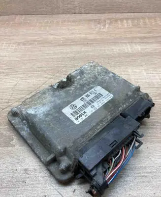 Volkswagen Polo III 6N 6N2 6NF Engine control unit/module ECU 038906013K 0281001749