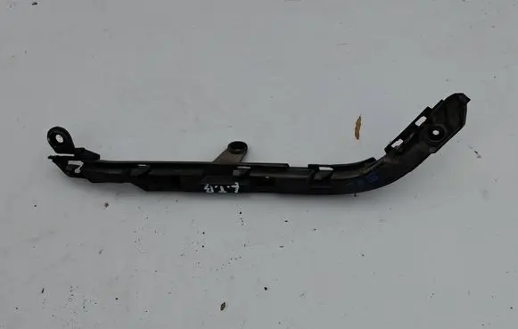 BMW 1 E81 E87 Bumper support mounting bracket corner 