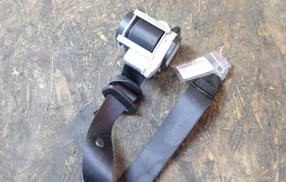 Mercedes-Benz GL X166 Rear seatbelt 