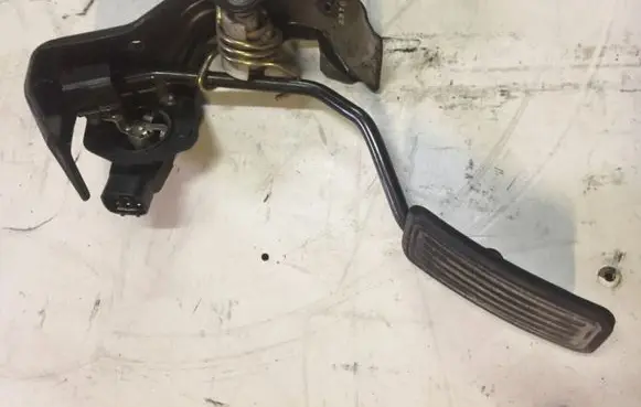 Toyota Corolla Verso E121 Accelerator throttle pedal 7811135030