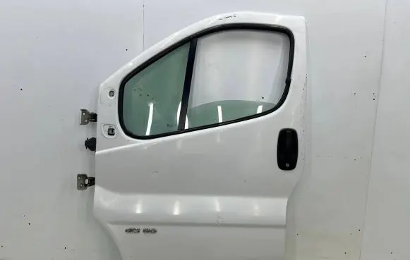 Nissan Primastar Front door