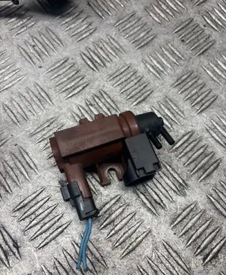 Ford Focus C-MAX Turbo solenoid valve 6G909E882CA