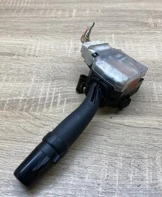 Toyota Corolla Verso AR10 Indicator stalk 173650
