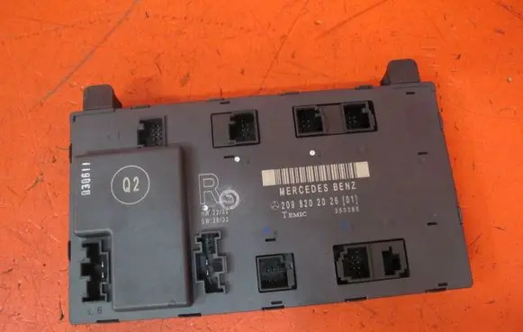 Mercedes-Benz CLK A209 C209 Door control unit/module 2098202026