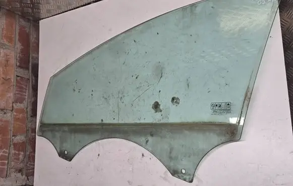 Ford Mondeo MK IV Front door window glass four-door 7S71A21411A