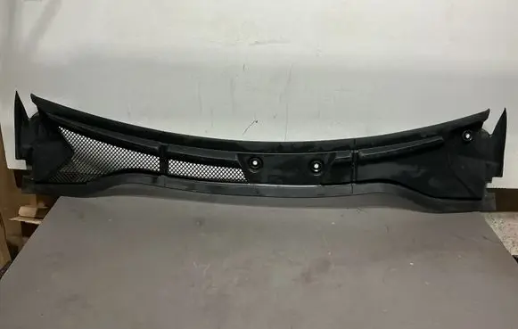 Mercedes-Benz B W246 W242 Wiper trim A2468300700