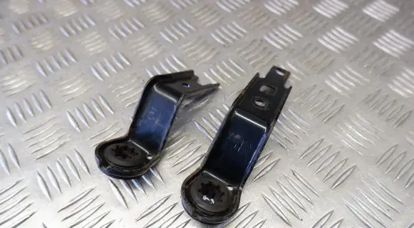 Toyota Prius+ (ZVW40) Radiator mount bracket 1653328051 1653437010