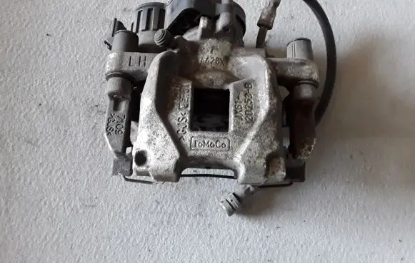 Ford Focus Rear brake caliper JX612D253B