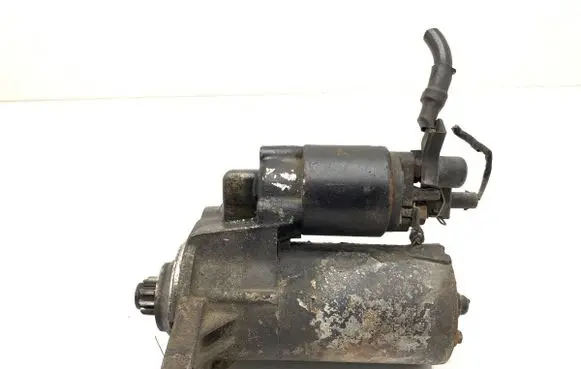 Volkswagen Golf IV Starter motor 020911023F