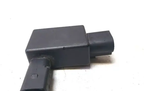 Volkswagen Golf V Sensor 1J0973702