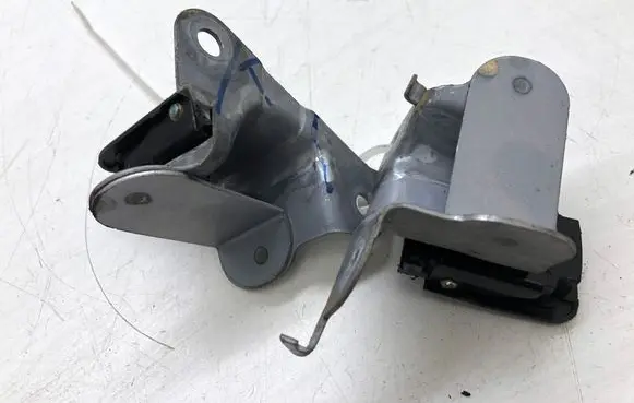Toyota Avensis T270 Tailgate/trunk/boot hinge