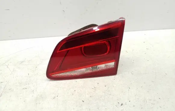 Volkswagen PASSAT B7 Tailgate rear/tail lights 3AE945094J 90006057